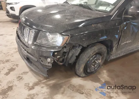 2016 Jeep Compass Latitude из США, поврежденный, VIN 1C4NJDEB1GD789542